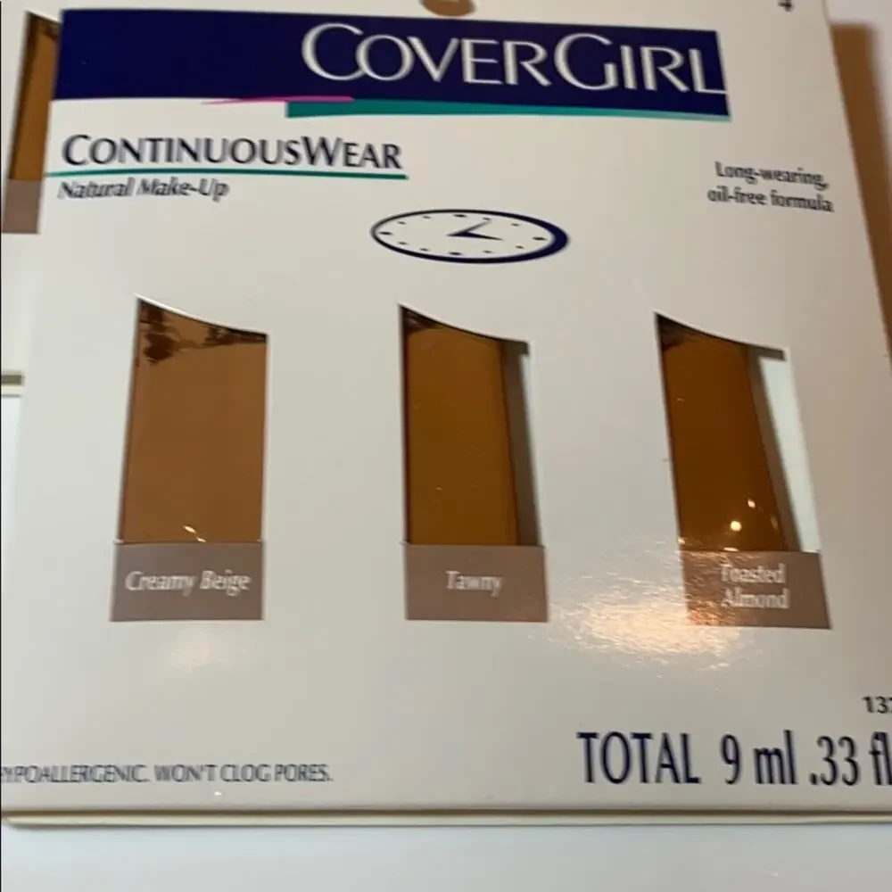 NEW 6 CoverGirl DARK FOUNDATION Continuous Wear Natural Make-Up Oil-Free Packet